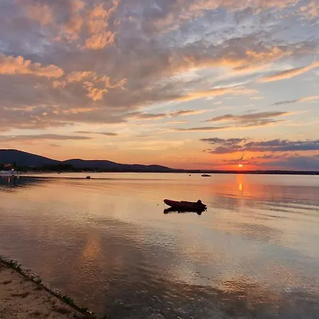 Eve Santa Marina Sea View - Sea, Pools, Relax سوزوبول